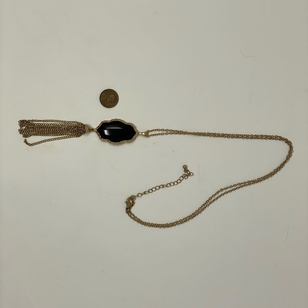 Black pendant tassel necklace